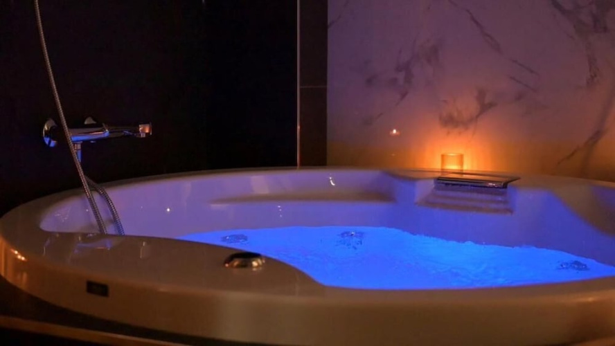 Palace Eight Suites & Spa