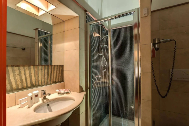 Tolentino Suites