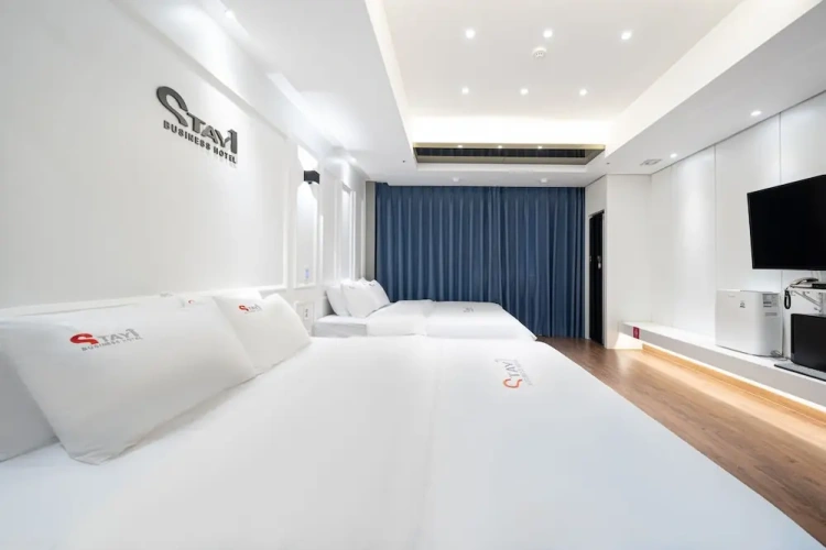 Standard Twin Family room