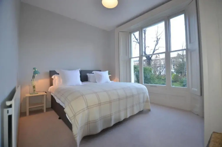 3 Bedrooms Apartment
