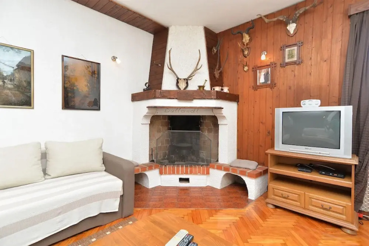 Apartment 1950