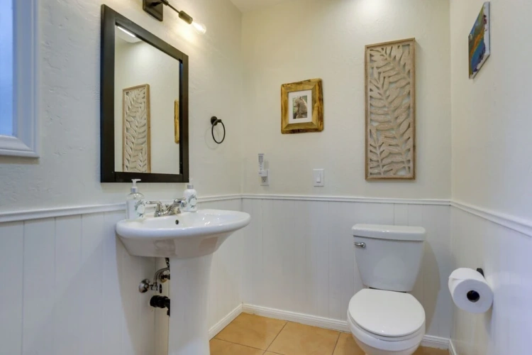 4 Bedrooms Cottage