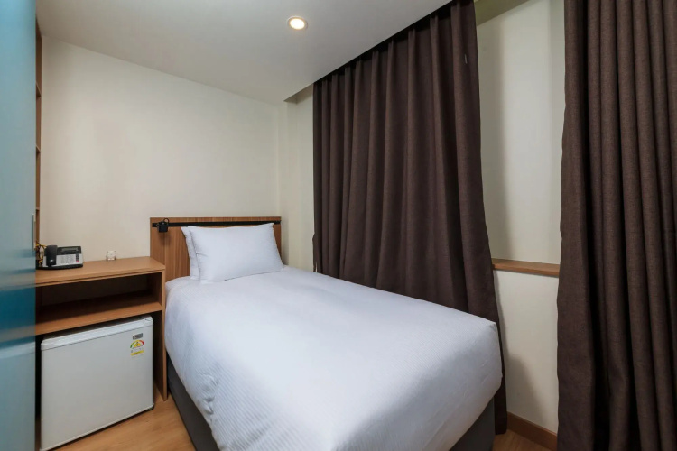 First Stay Hotel