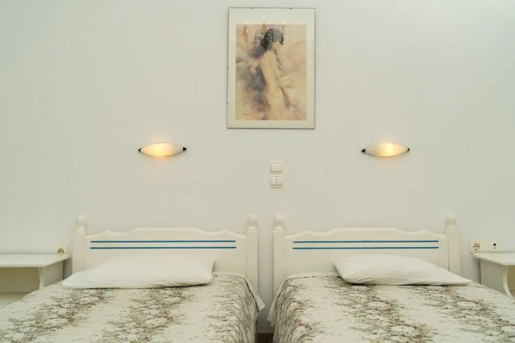 Anna Studios & Apartments