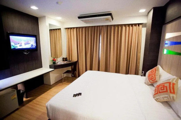 Studio Sukhumvit 11 by iCheck inn