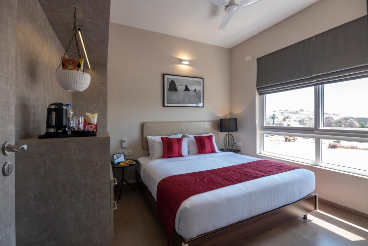 2 Bedrooms Studio