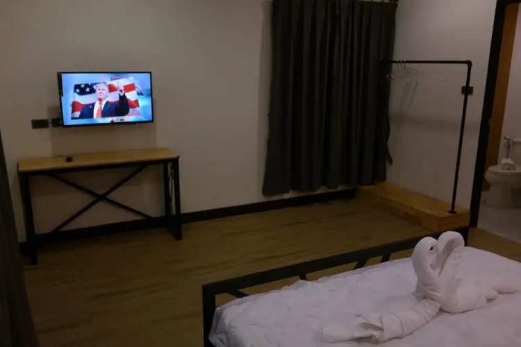 Standard Twin room with balcony