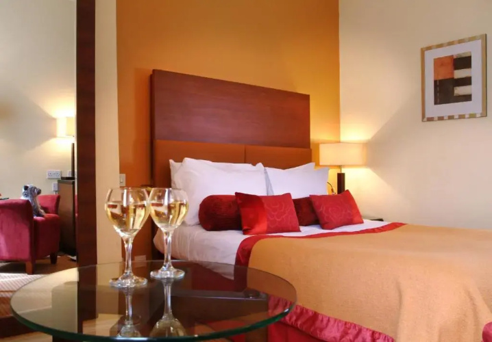 Parliament House Hotel