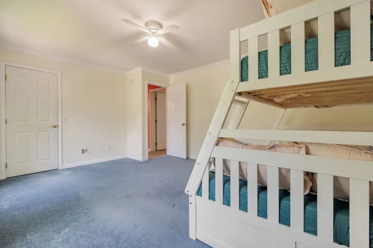 2900sqft villa near ski & snowboarding