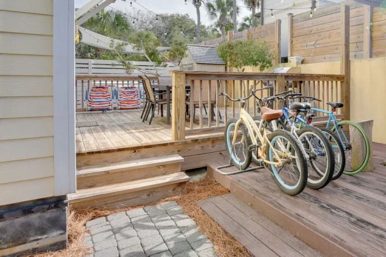 Santa Rosa Beach House w/ Spacious Deck