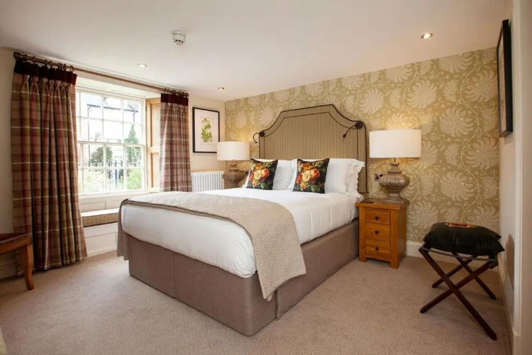 Standard Twin room with view