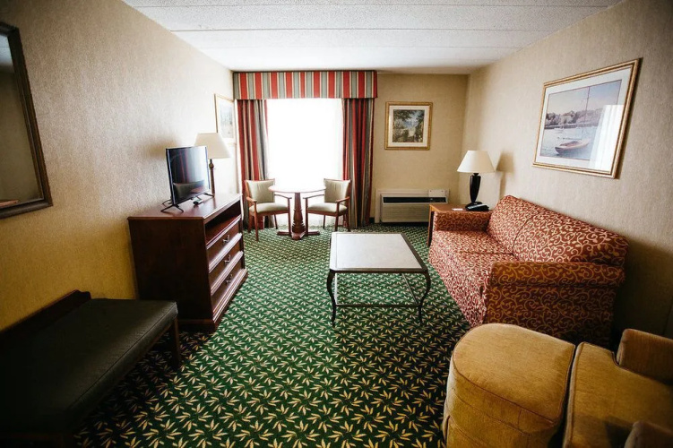 Ramada Mystic