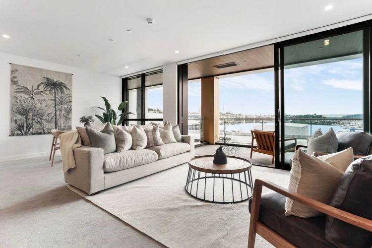 2 Bedrooms Deluxe Apartment