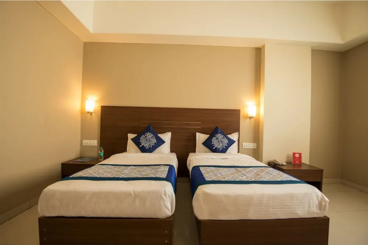 OYO 9989 Hotel Classic Executive