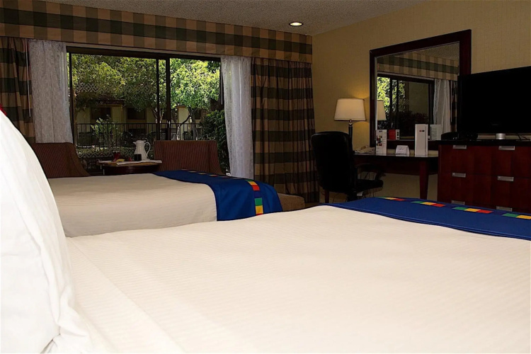 The Hotel Fresno