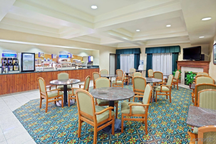 Holiday Inn Express & Suites Tacoma photo 32
