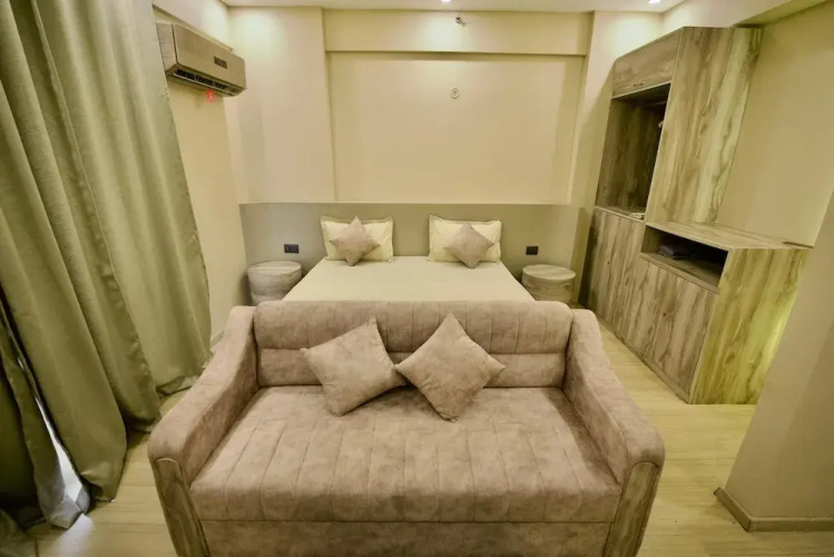 Villa Vistosa Gomti Nagar