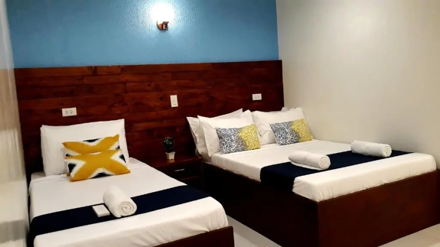 Standard Triple room