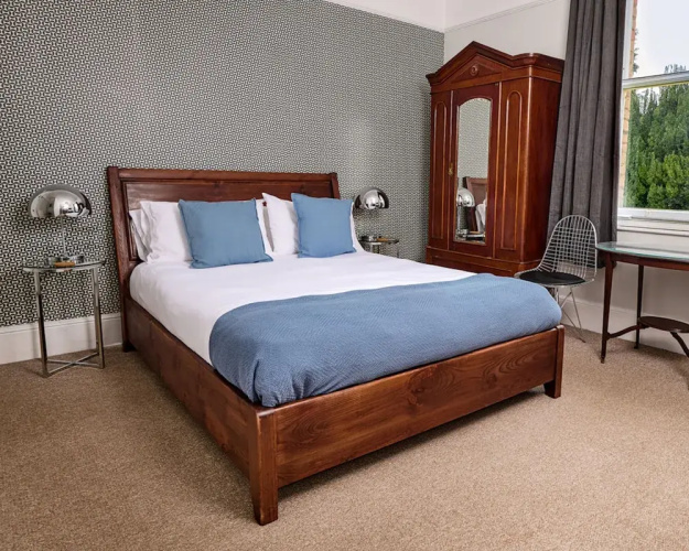 Townhouse Exeter