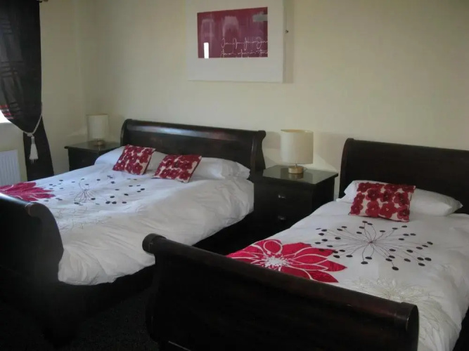 Laragh House