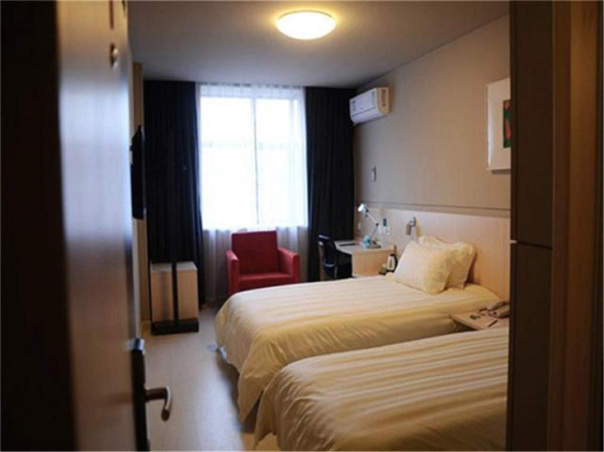 Standard Twin room with view