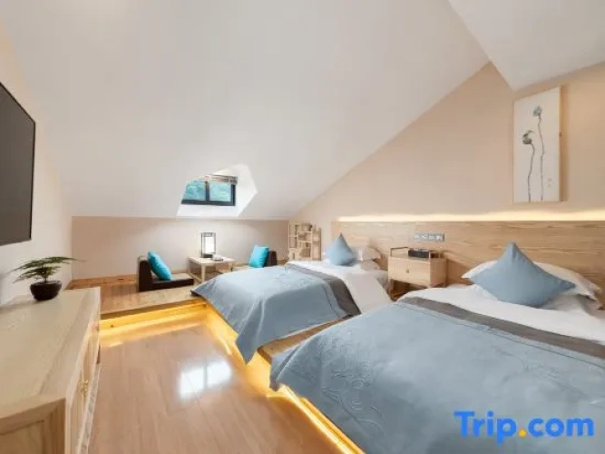 2 Bedrooms Family Suite with river view