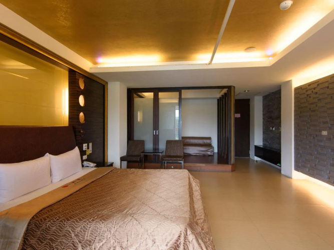 Harbor Elite Hotel