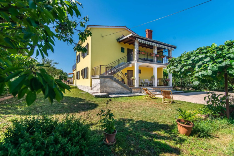 Villa Maria Nives