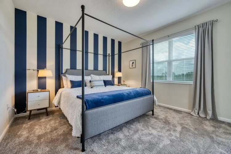 Modern Cozy Condo - Mickey Frozen Bedrooms