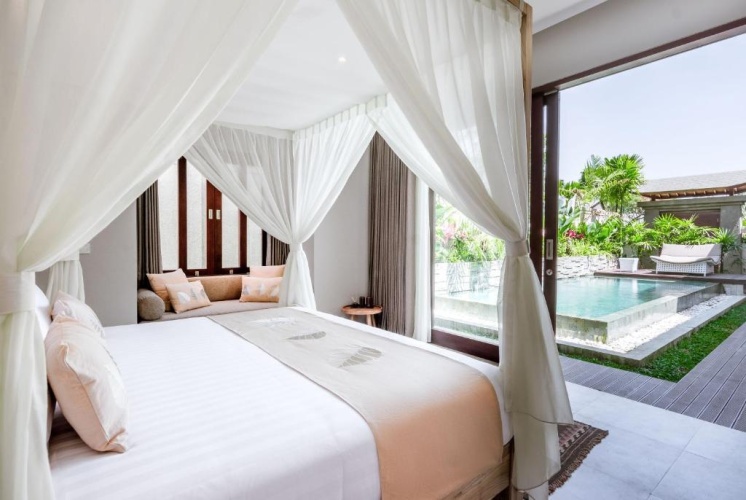 2 Bedrooms Villa