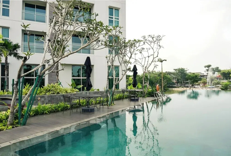 Lush Lakeside - Citra Luxury Apartments