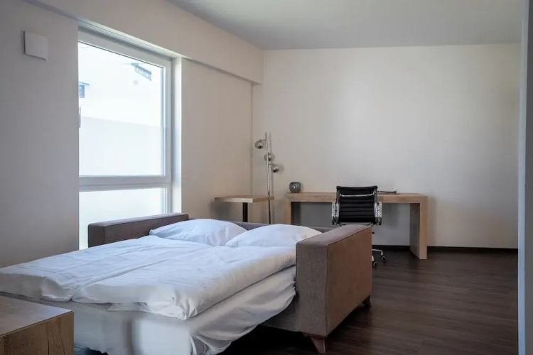 We rooms Shortstay