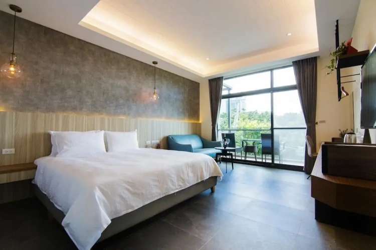 Standard Double room with balcony and with city view