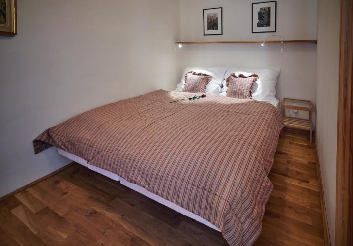 1 Bedroom Apartment with street view