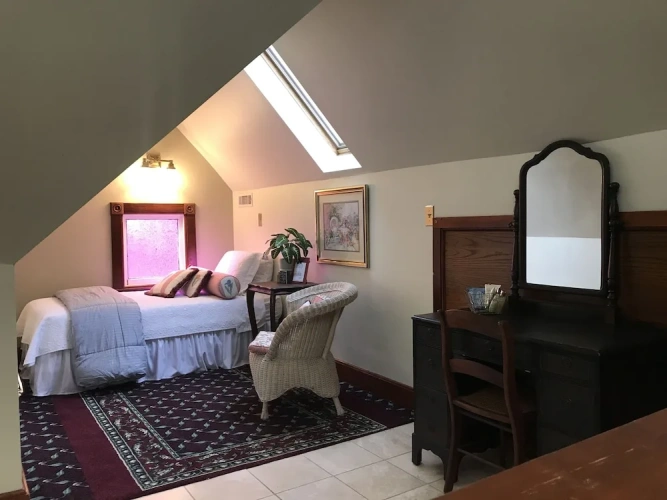 Grand Attic room