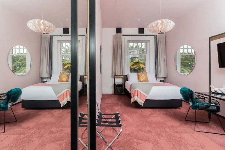 Clarence Hotel