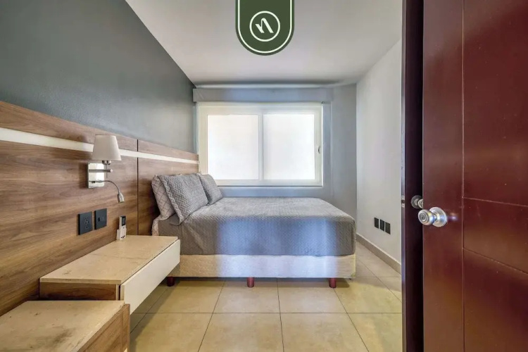 Oceanfron 4 BR Condo - Beach - Wyndham Pool