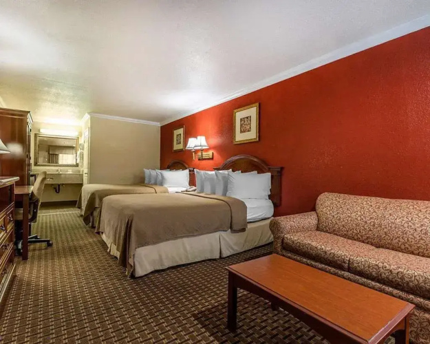 Quality Inn