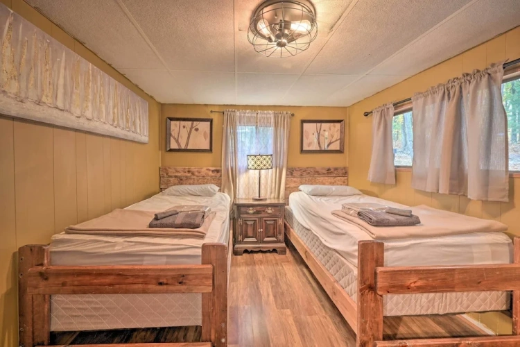 2 Bedrooms Cottage