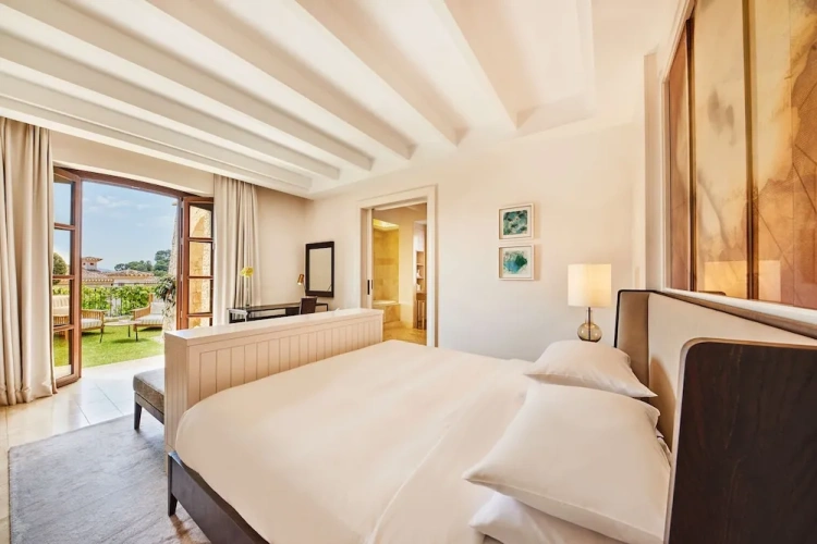 Grand Suite with balcony