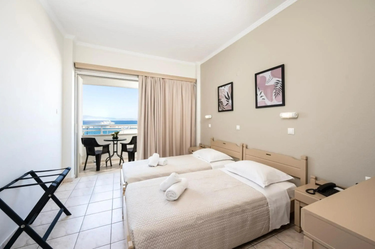 Zephyros Hotel