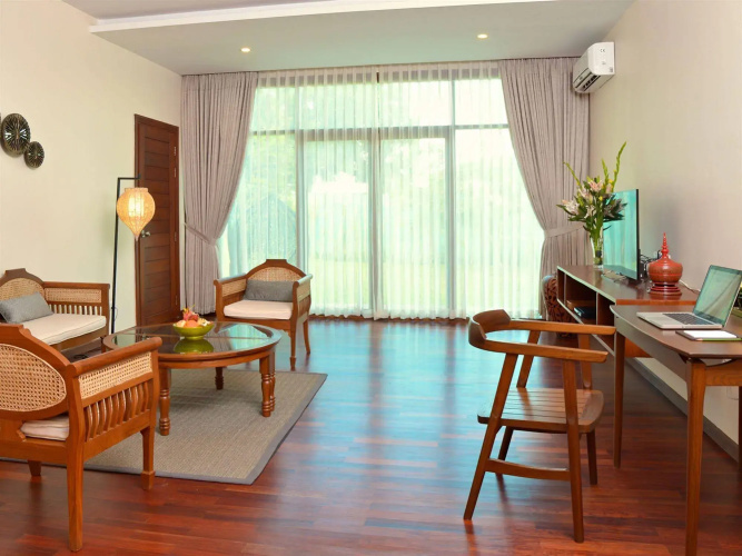 Emerald Palace Hotel