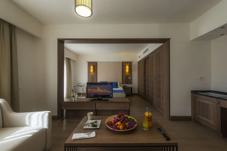 Suite with balcony