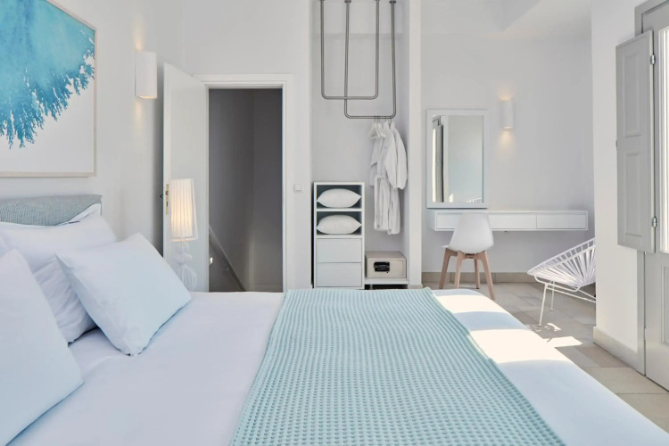 Aqua Blue Hotel