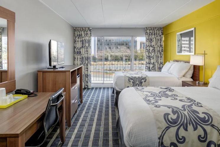 Americana Hotel