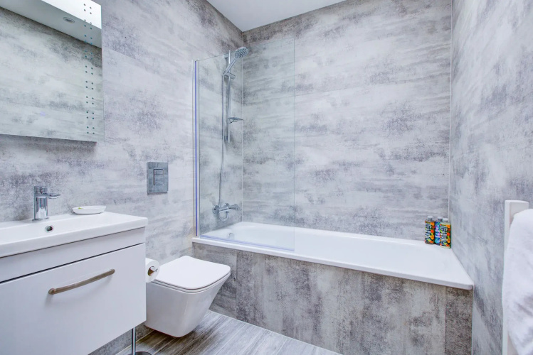 Hybrid Resi - Cheam