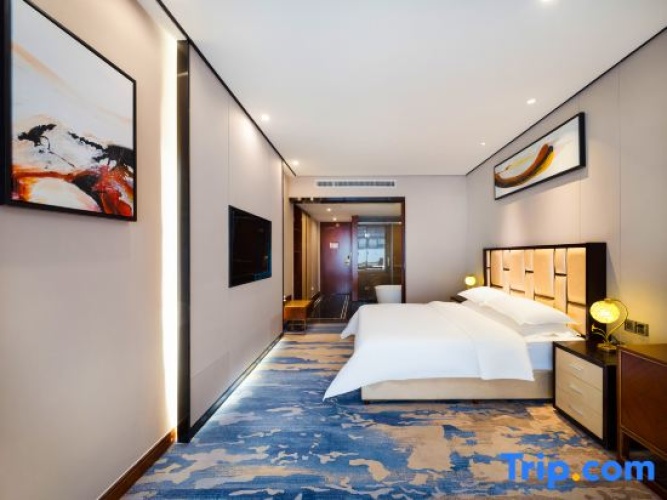 Deluxe Double Suite