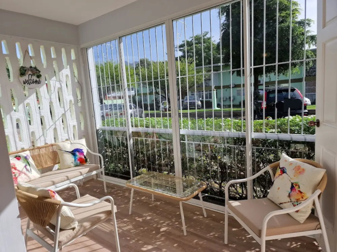 2 Bed parking gated modern