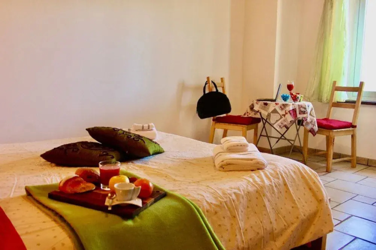 B&B polepole