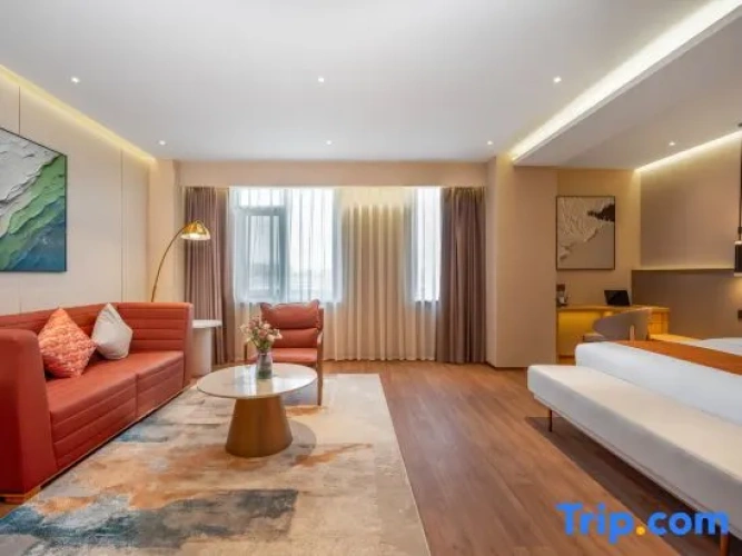 Deluxe Suite